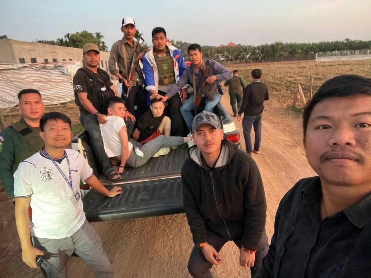 解救9名人质

柬埔寨刑事警察局宣布，成功破获一起涉及5万美元赎金要求的绑架、非