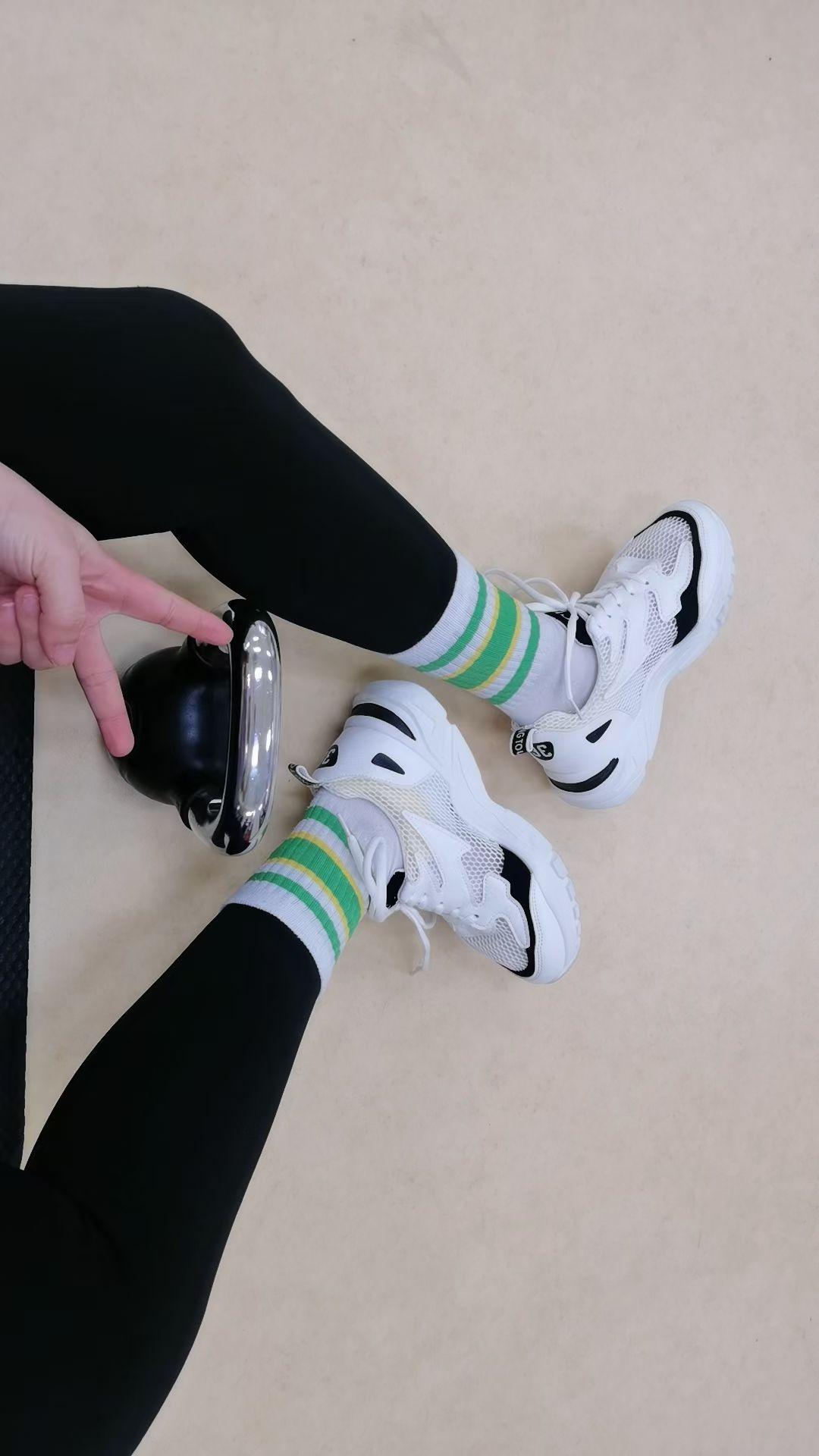 “当你想到有人在和你前任谈恋爱 并以为自己找到了一生的挚爱 一想到他又...