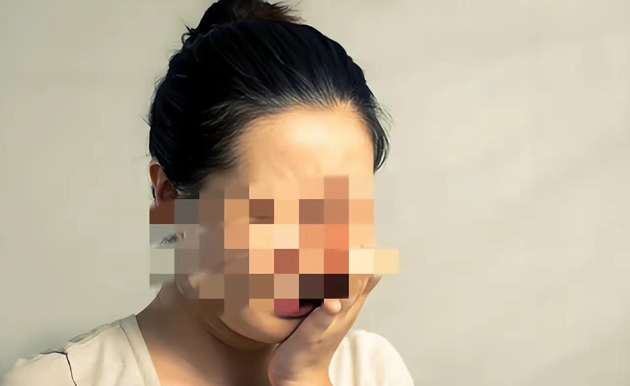 女子杨某在所租房屋内遭房东性骚扰，她挣脱后直接跑到派出所报案，房东被警方处以行政