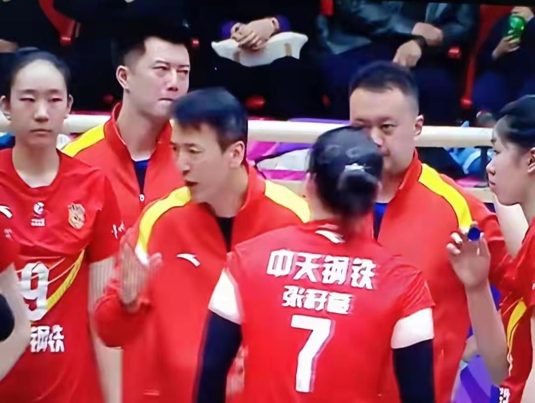 总决赛第三场（如需时）的赛制并非15分金局制胜，而是采用25分制来决定最终胜负。