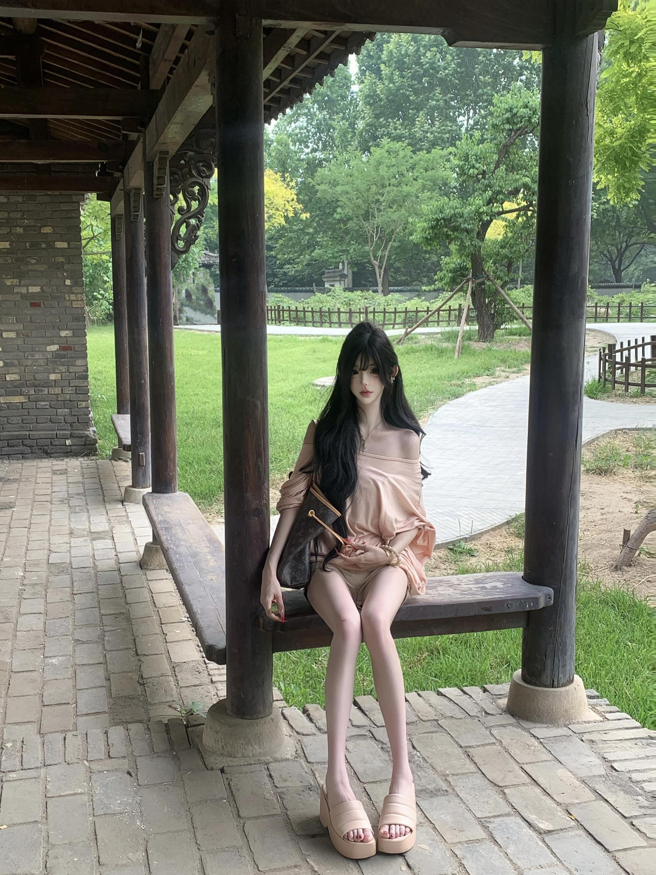 曾自以为永远不会走的一切 早已不见踪影