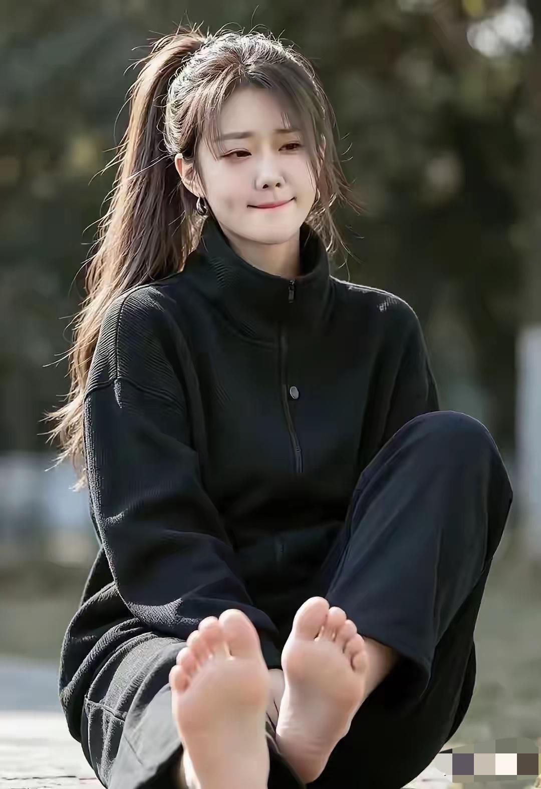 这个是谁？
看着好漂亮，
又有点眼熟