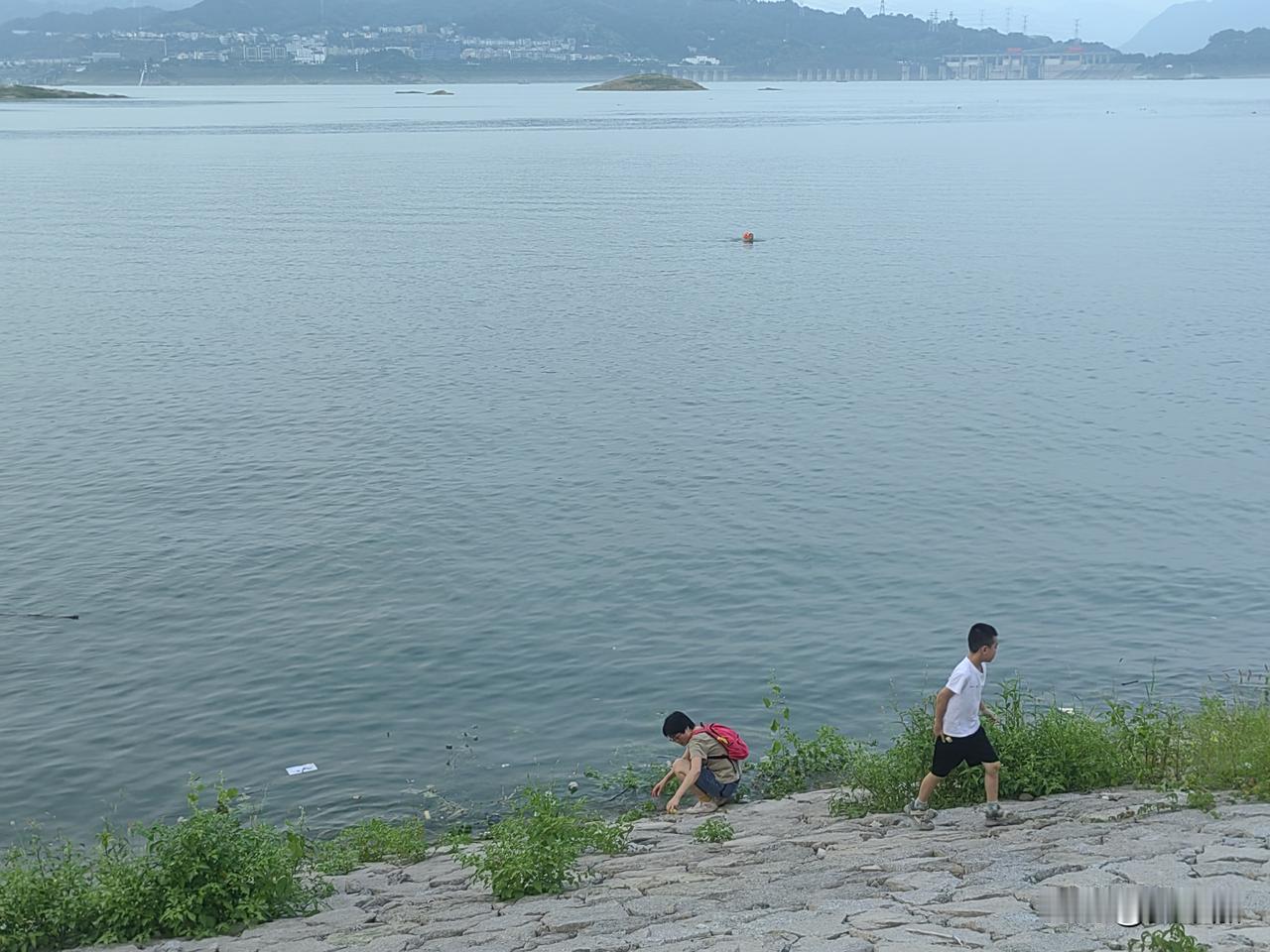 木鱼岛以及其他岛屿怎么不和屈原祠通过游船串联起来呢？这样或许能带来别样游玩体验 