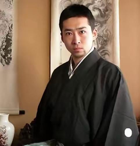 日本自卫队员携刀闯中国大使馆，还叫嚣要杀人！这事能不能忍？
先给你们看几个数字。