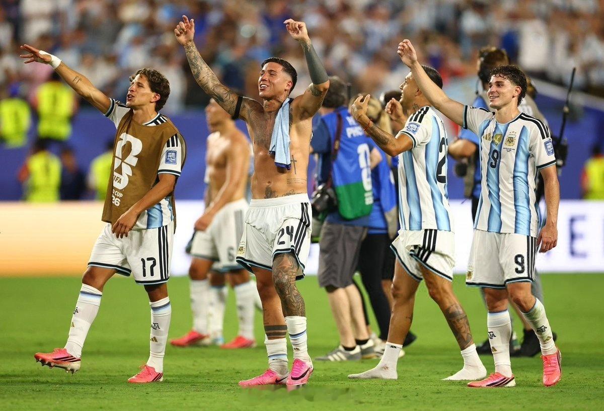 激战加时3-2！梅西一战斩获三大纪录，罗梅罗乌龙助攻阿根廷淘汰佛得角作为世界杯卫
