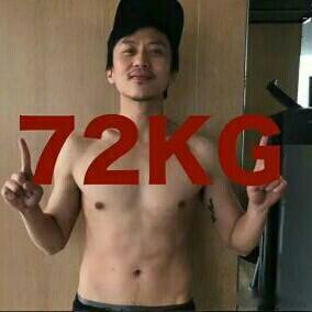 邓超四块腹肌47岁邓超有腹肌之前拍电影这个体态变化也好强 