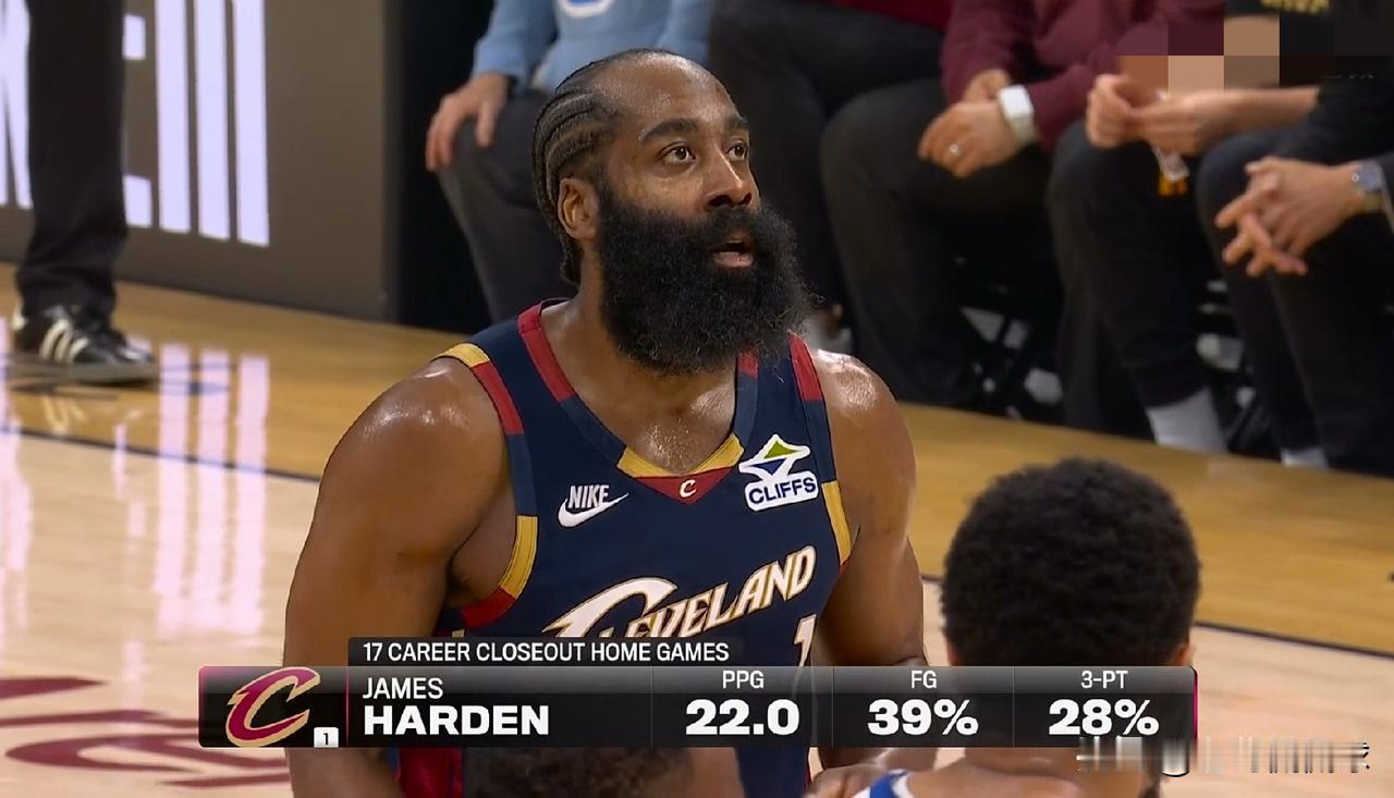 前NBA球员卡洛斯-布泽尔真是太懂骑士巨星哈登了！最近布泽尔在参加的一个节目中，