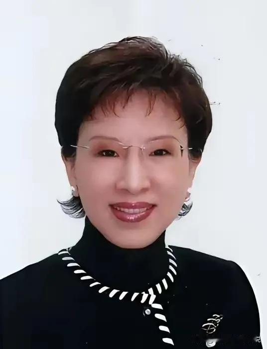 洪秀柱一语道破：两岸口号不同，统一初心始终如一
 
洪秀柱曾说:“当年我们要反攻
