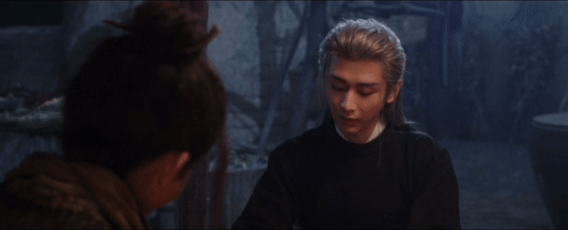 刘奕君 咋还跟这小鲜肉过不去呢亲爹广纳贤才，结果亲手把儿子送出去当暗桩，刘怡潼这