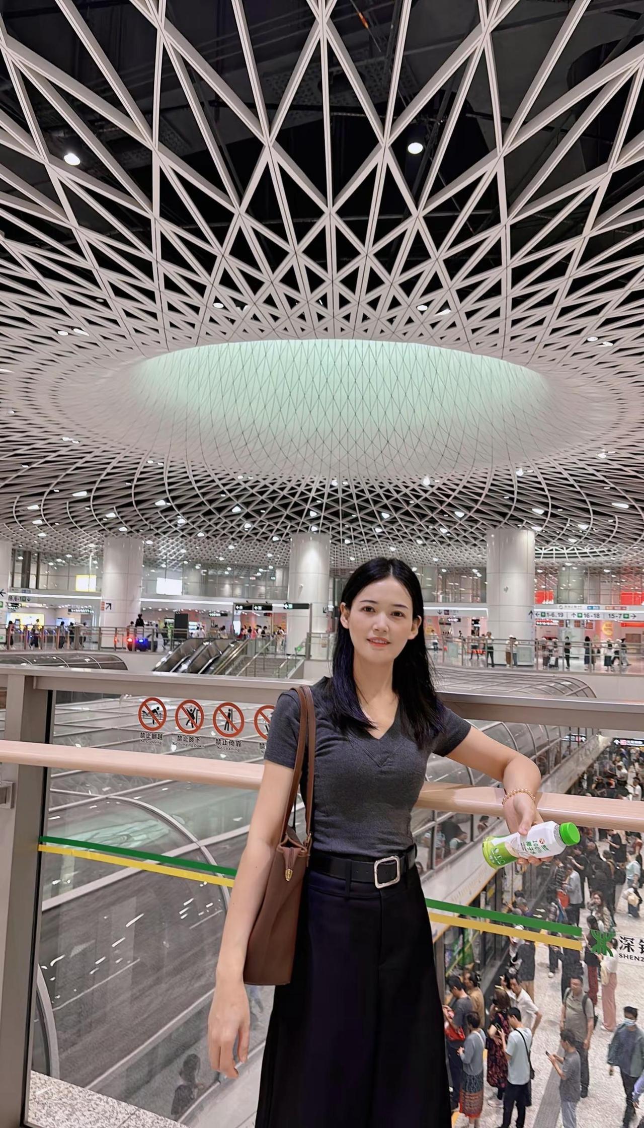 深圳之眼，抬头见光，与光同行。✨深圳岗厦北地铁站穹顶 深圳之眼岗厦北