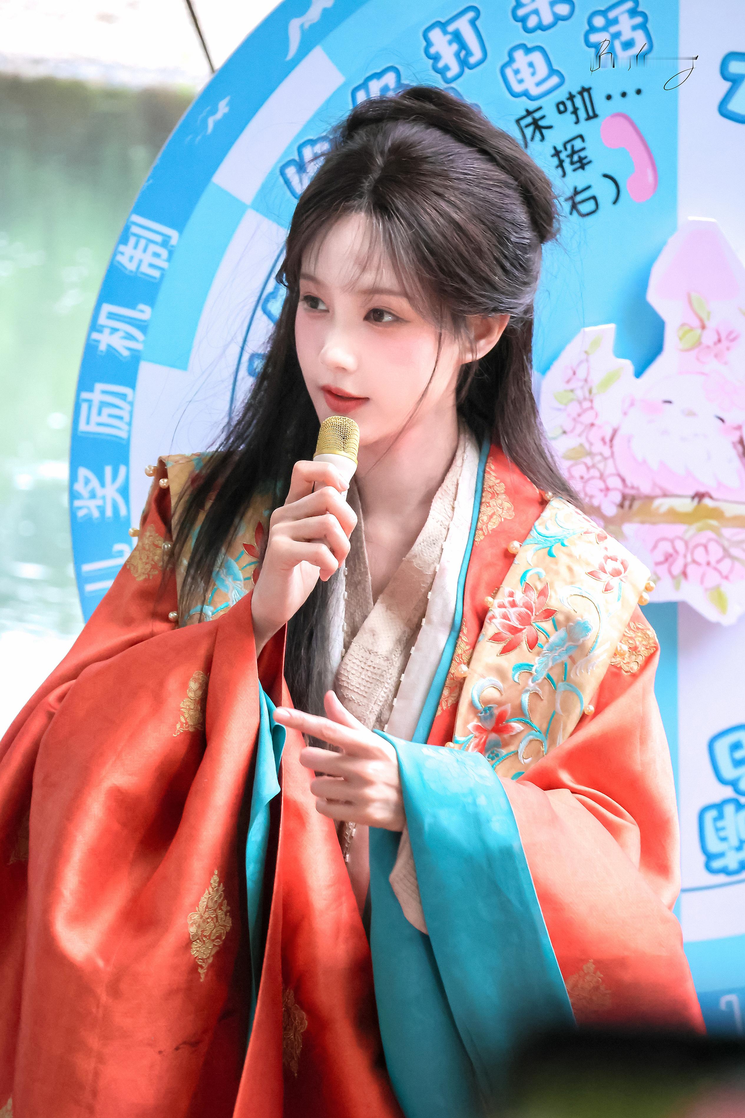 𝟐𝟔𝟎𝟔𝟏𝟎横店劳模陈雀儿杀青快乐呀～[心]李一桐[超话] -李一桐