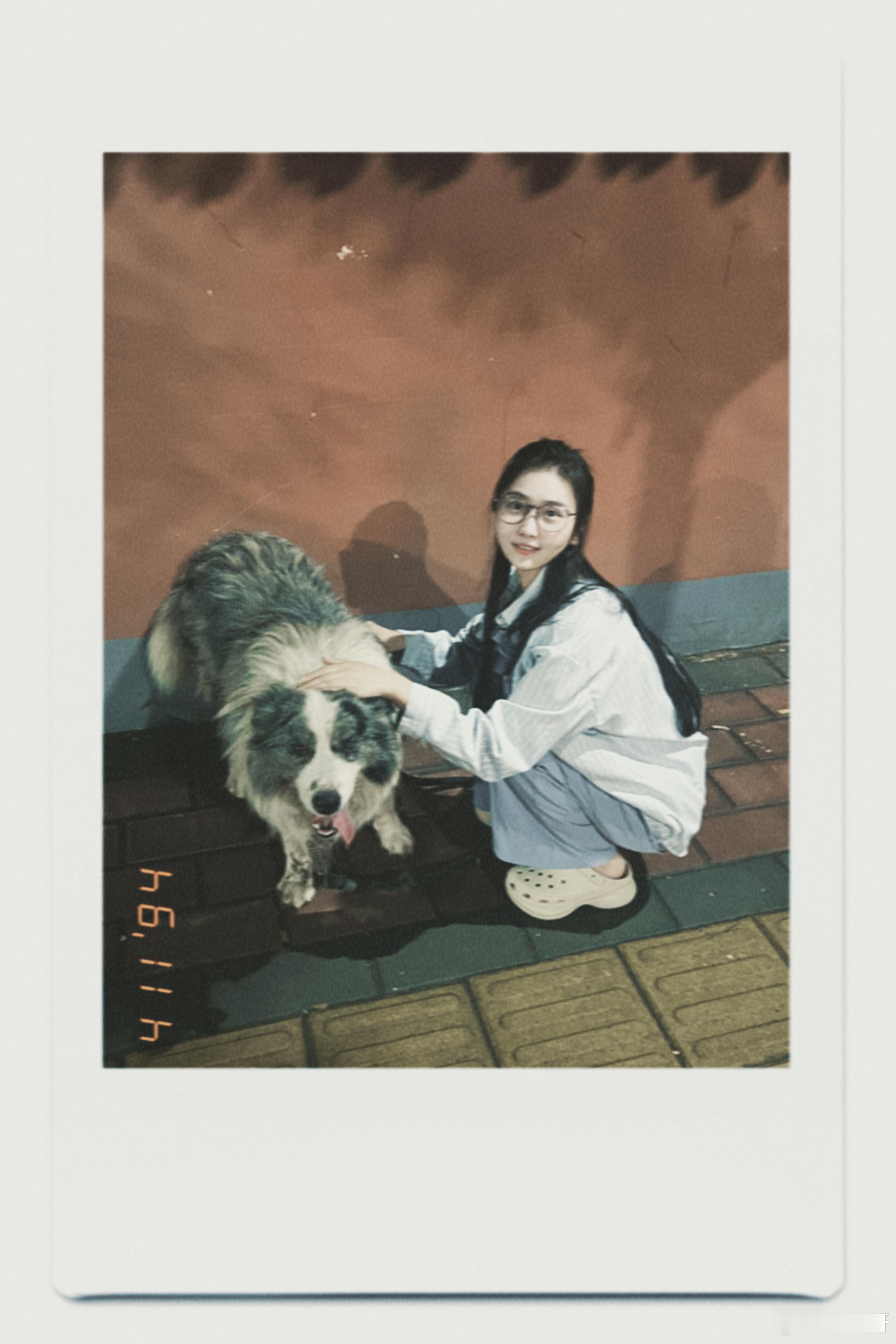 还有四周放假啊[哈哈][哈哈]  ​​​