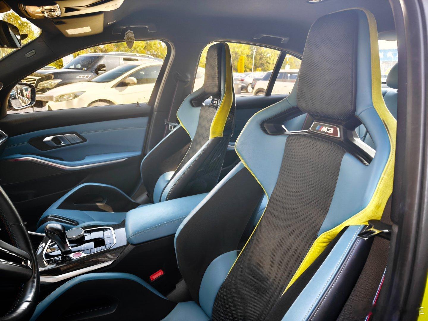 有桶椅的M3跟没有桶椅的差别真大 二手价格都能隔3万 