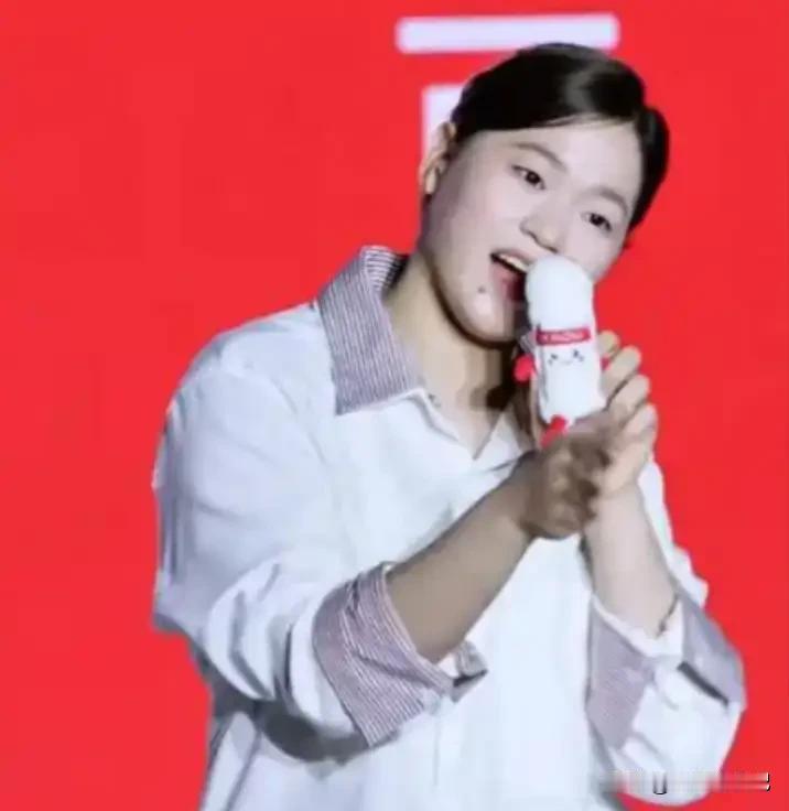 全红婵上海见面会一番发言，戳中无数人内心。她说自己念书不多，但日复一日、年复一年