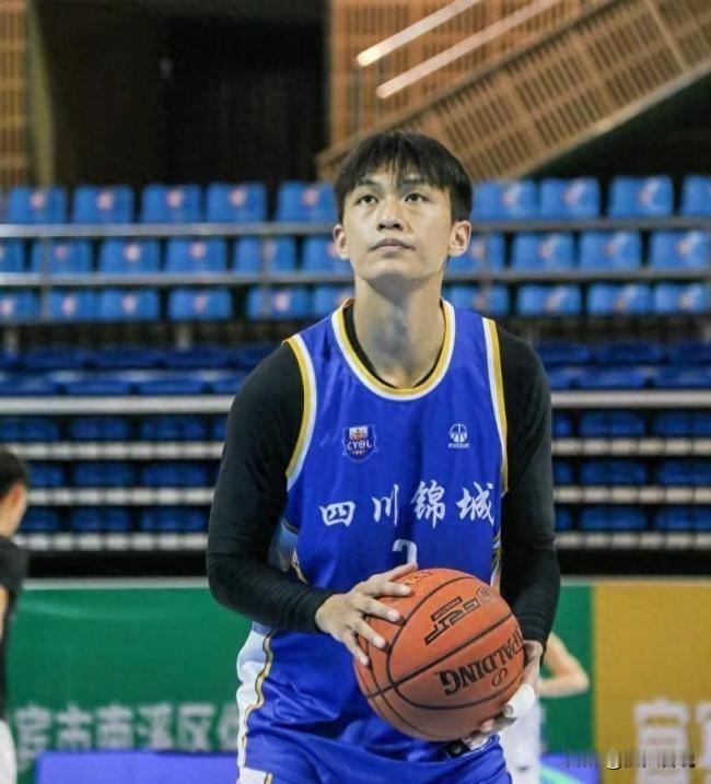 别惊叹骆金州横空出世，国内少年天才本就不少！

CBA季前赛，来自四川凉山的19