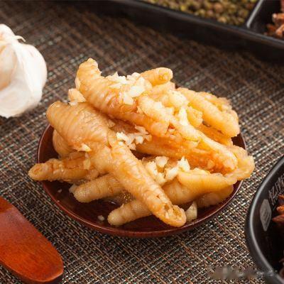 今天是属于无骨鸡爪的一天！

大家有没有觉得宅在家里很无聊呢？我就是在家很无聊，