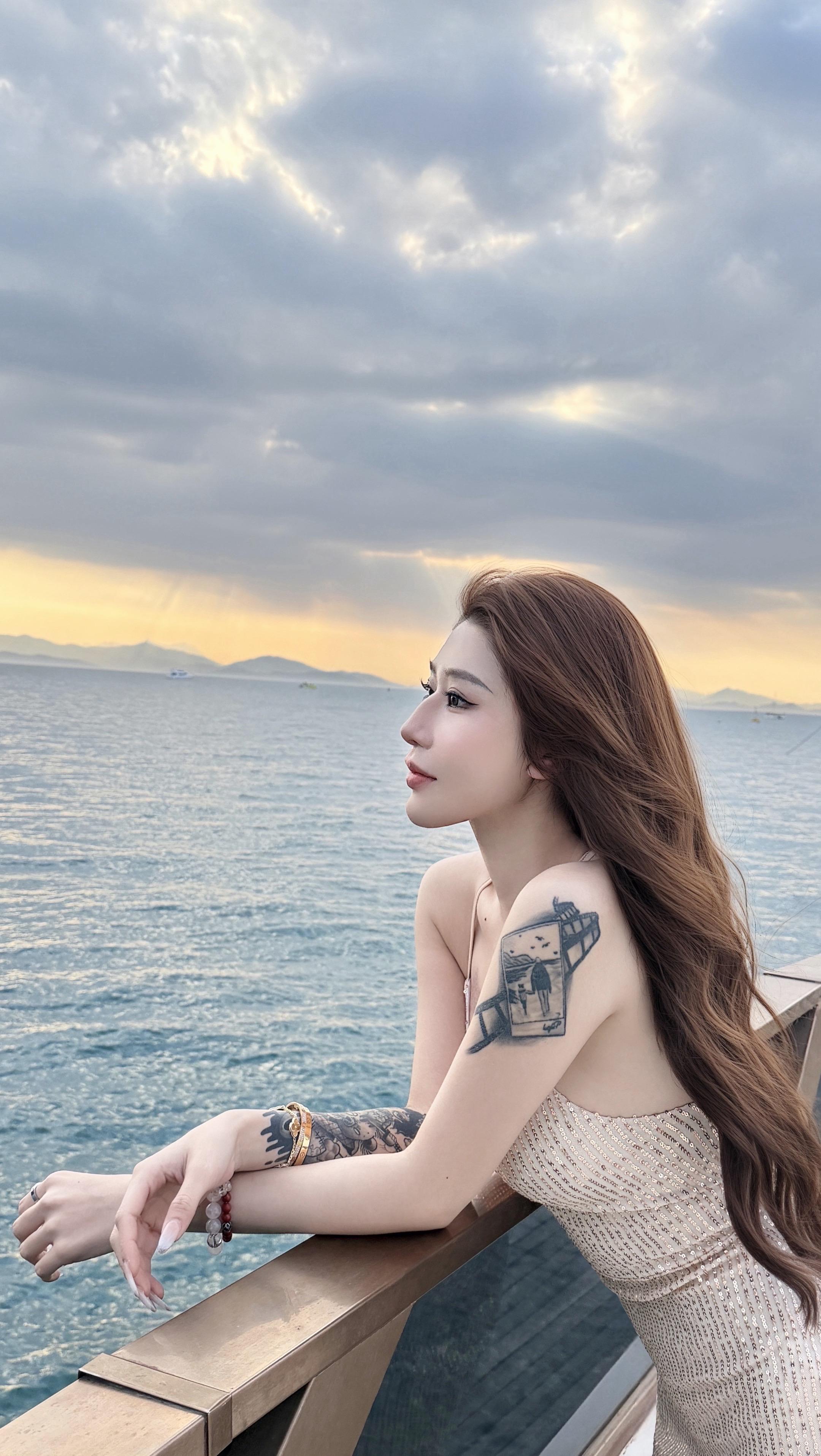 除夕快乐 岁岁常欢愉 年年皆胜意😉