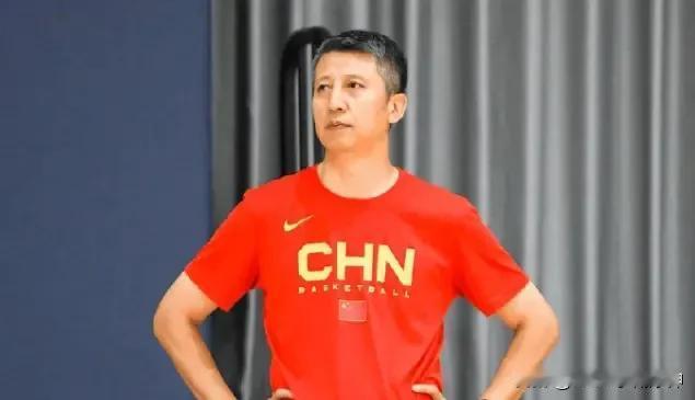 全国人口1100万，球员都是难民，全国都没有室内篮球馆的南苏丹，在与美国队的热身