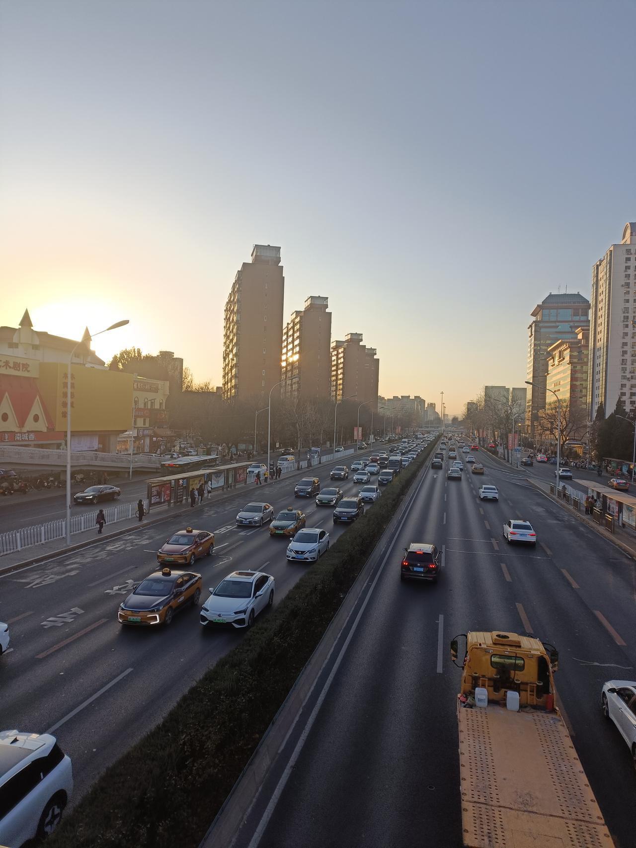 中国在世界上最大的强项是什么? 中国在世界上最大的强项，我觉得是强大的基础设施建