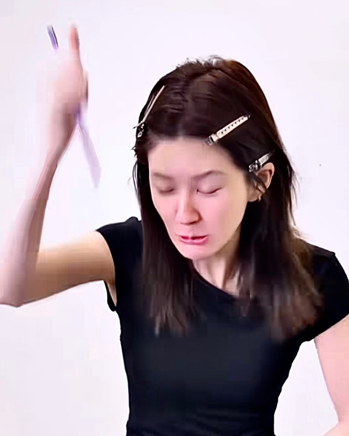 赵露思的表情真的好吓人，是不是真的有什么难言之隐？ 