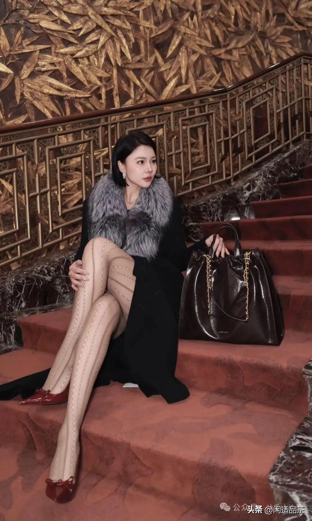 时尚搭配，优雅气质。