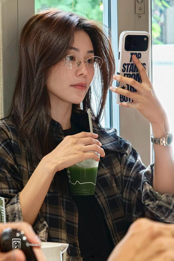 眼镜控 格子控 衬衫控 ​​​