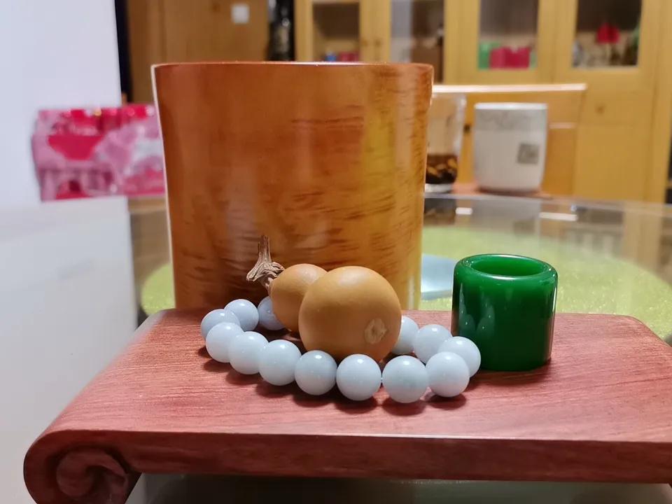 给自己一份清爱
繁花似锦如春。
春的季节，风的光音。
花草一春，人间烟火。

寂