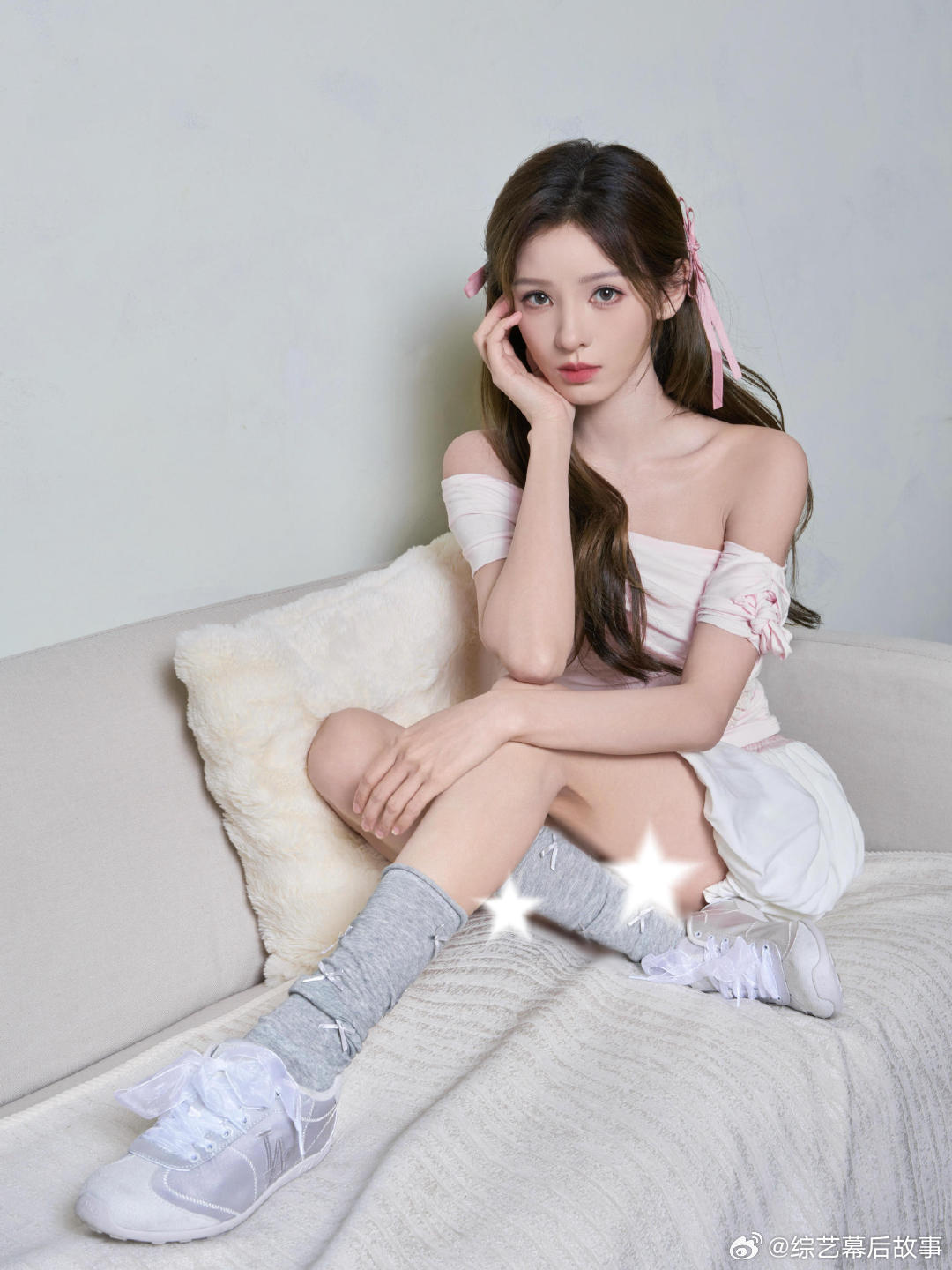 粉丝送张予曦泡面灯笼粉丝送礼太走心，泡面灯笼既有趣又贴合张予曦喜好，远赴伦敦也饿