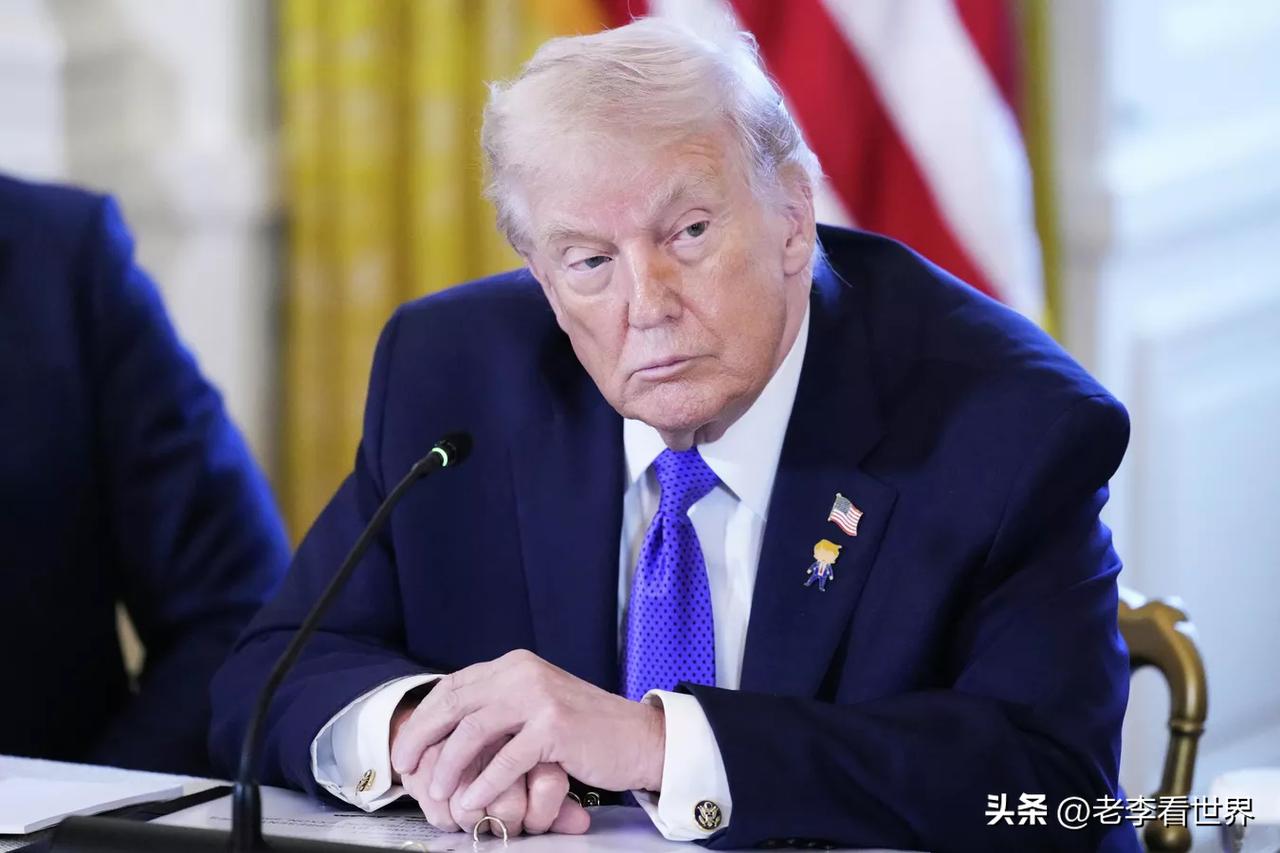 【特朗普：伊朗“内部人士”更适合成为伊朗领导人候选人】
华盛顿时间2026年3月