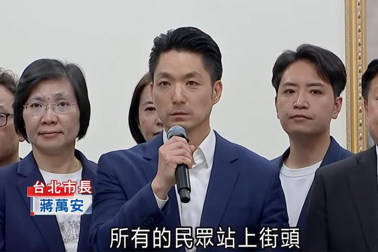 蒋万安总算是硬气了一回，针对民进党在中联油脂致癌油事件重中的不作为，台北市长蒋万