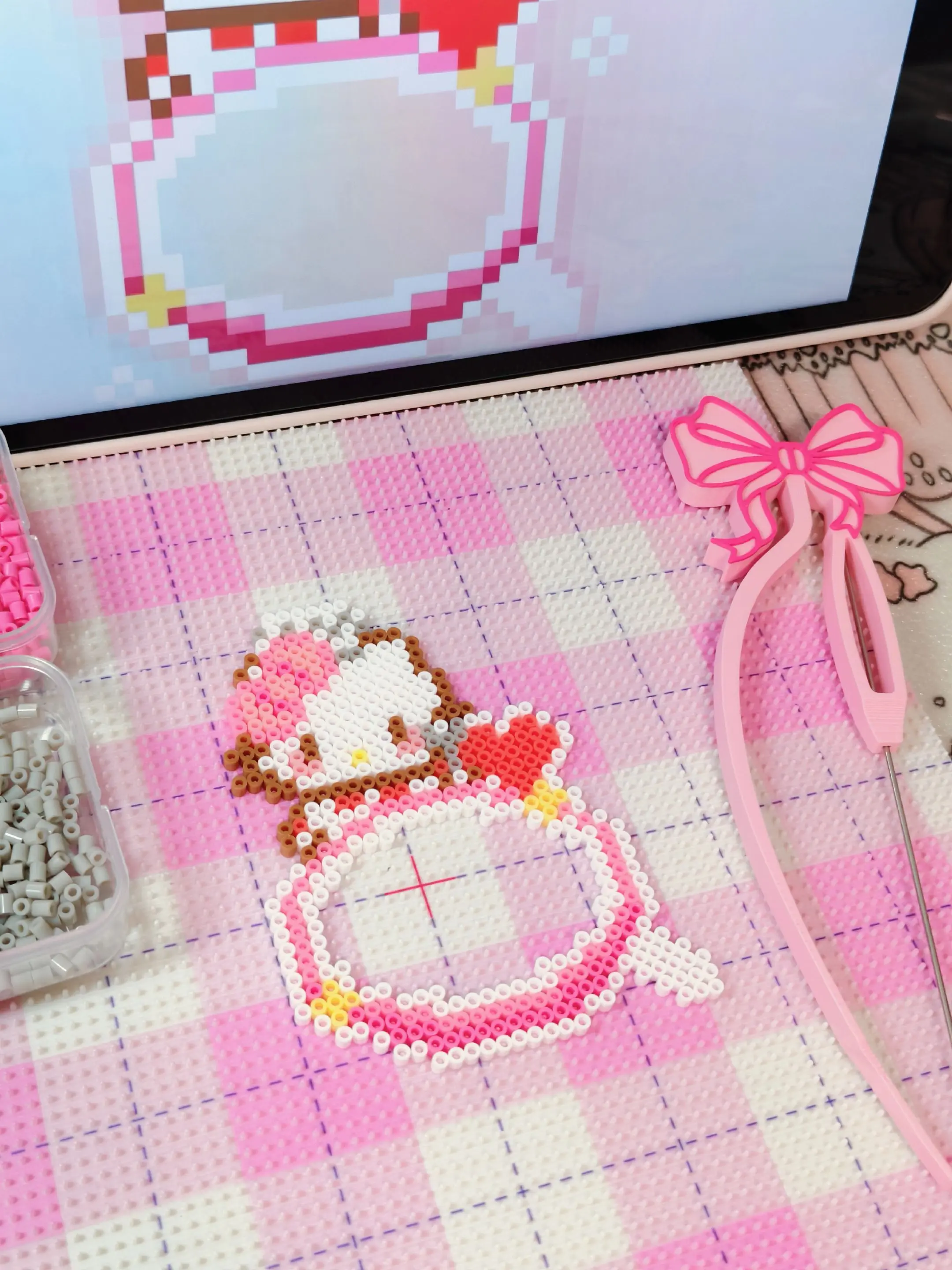 拼豆日记/Hello Kitty美食打卡框🐰 好可爱૮₍ ˃̶ ꇴ ...