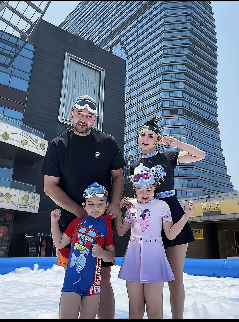 西热力江和他老婆分开了？ ​​​