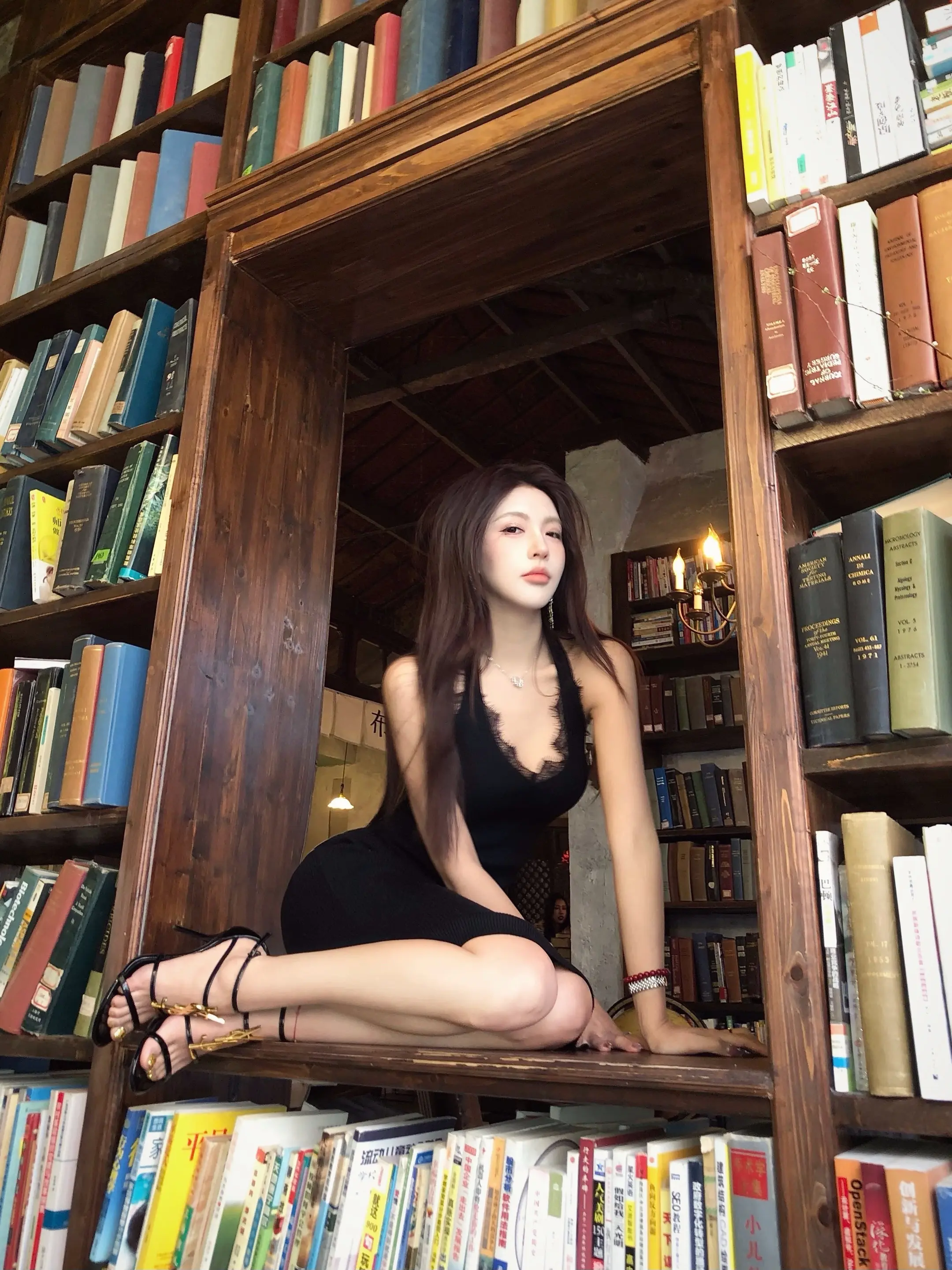 把我的心搞得一团乱 还在那里可爱的笑。