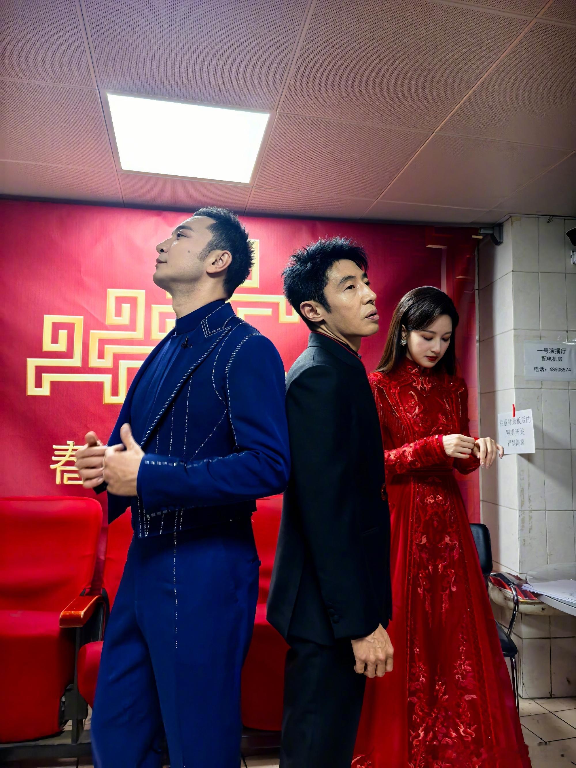 尼格买提十二年春晚主持尼格买提发文：终于集齐十二生肖了！这事从2015年起，从羊