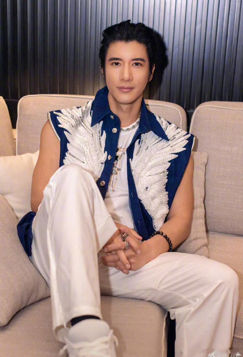 王力宏时隔五年回归天赐的声音 啊啊啊啊啊终于给我等来了！！！太酷辣[鼓掌][鼓掌