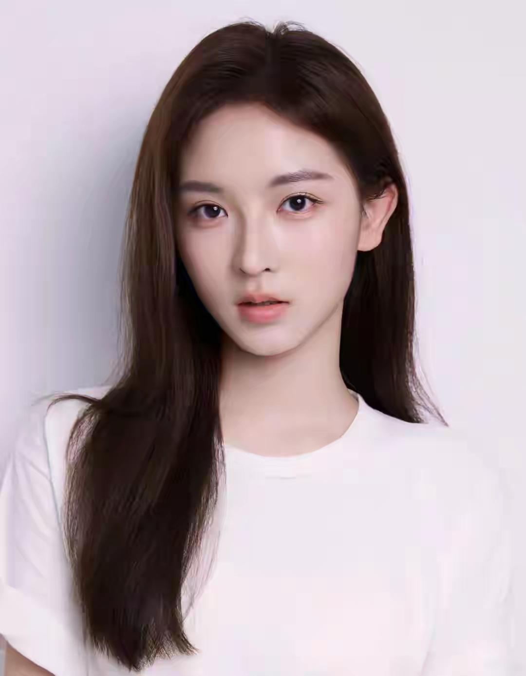 中戏25届最美新生林馨儿 ，网友惊叹：沉鱼落雁，此女只应天上有







作