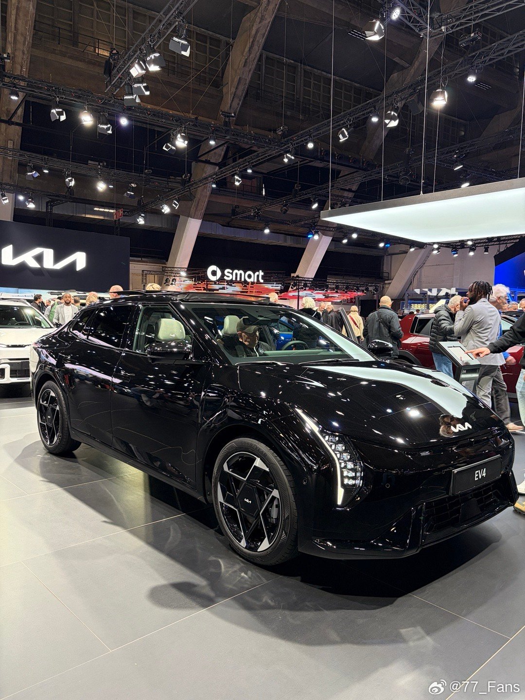 起亚EV4，欢迎大家一起来欣赏！