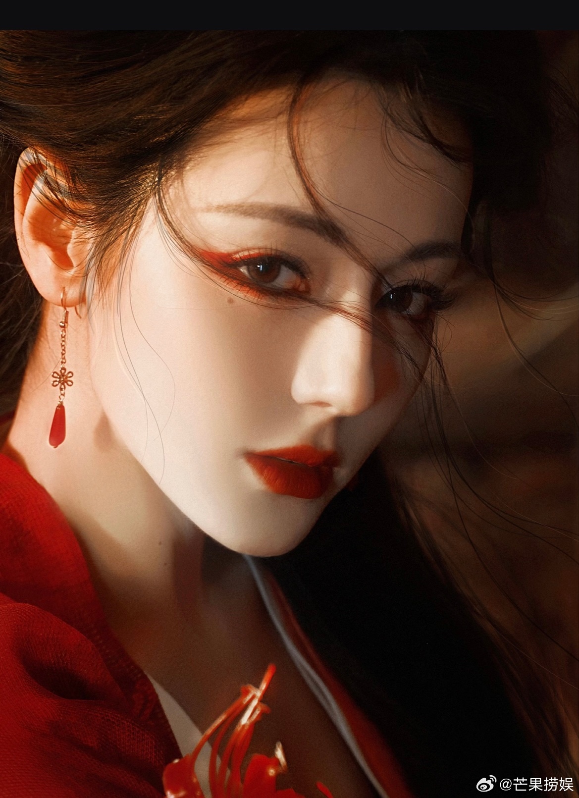 迪丽热巴十步之内必有小狗真的被剧宣放的视频惊艳到了完全是女鬼一来的世界上怎么这么