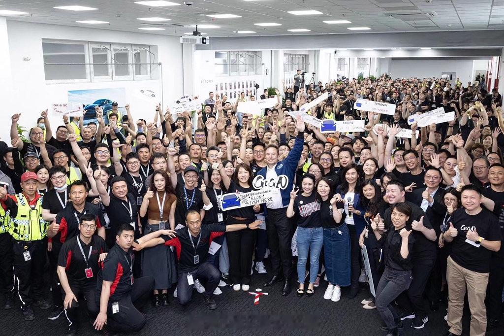 #特斯拉发布2023全年财报# 特斯拉到底有没有用比亚迪的电池？这个让马斯克自己