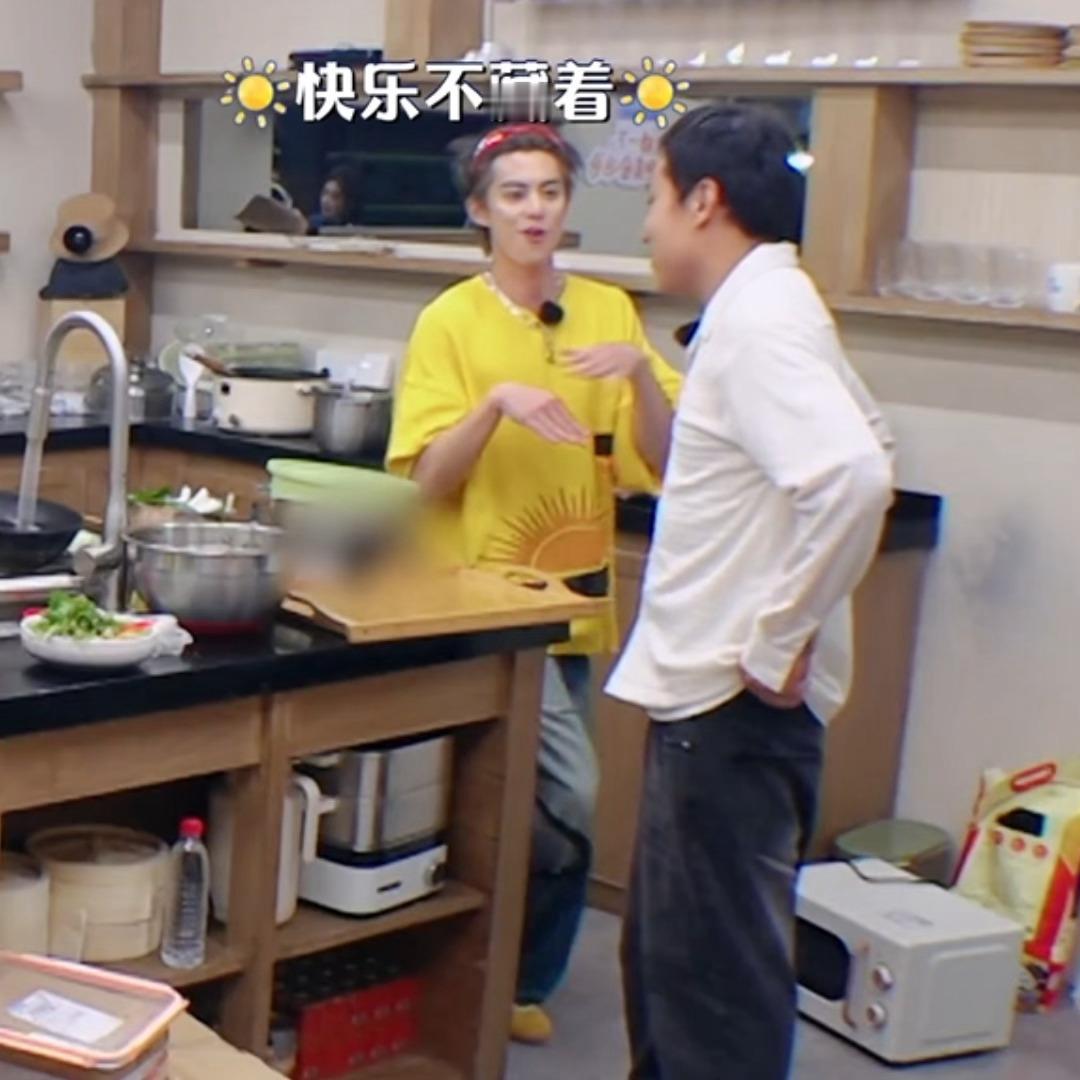 有新物料的时候刚好是忙完手头事情可以尽情摸鱼的时候，真的好幸福啊 