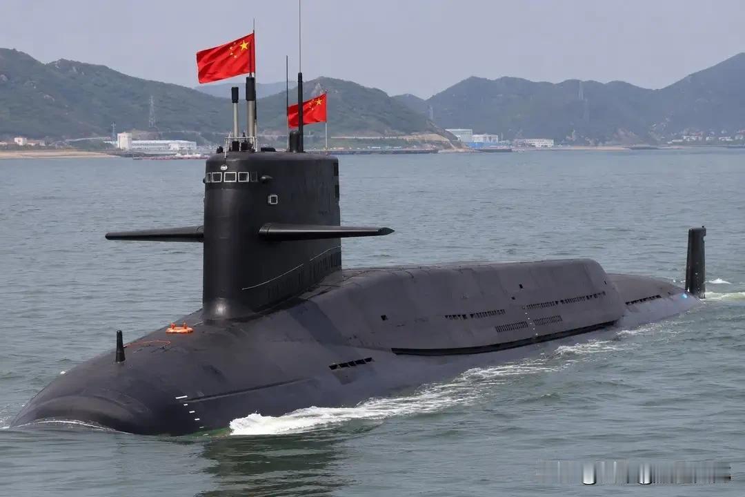 中国潜射导弹出海开展合规演训，北约强行对号入座，吕特一句话撕开深层算计
 
7月