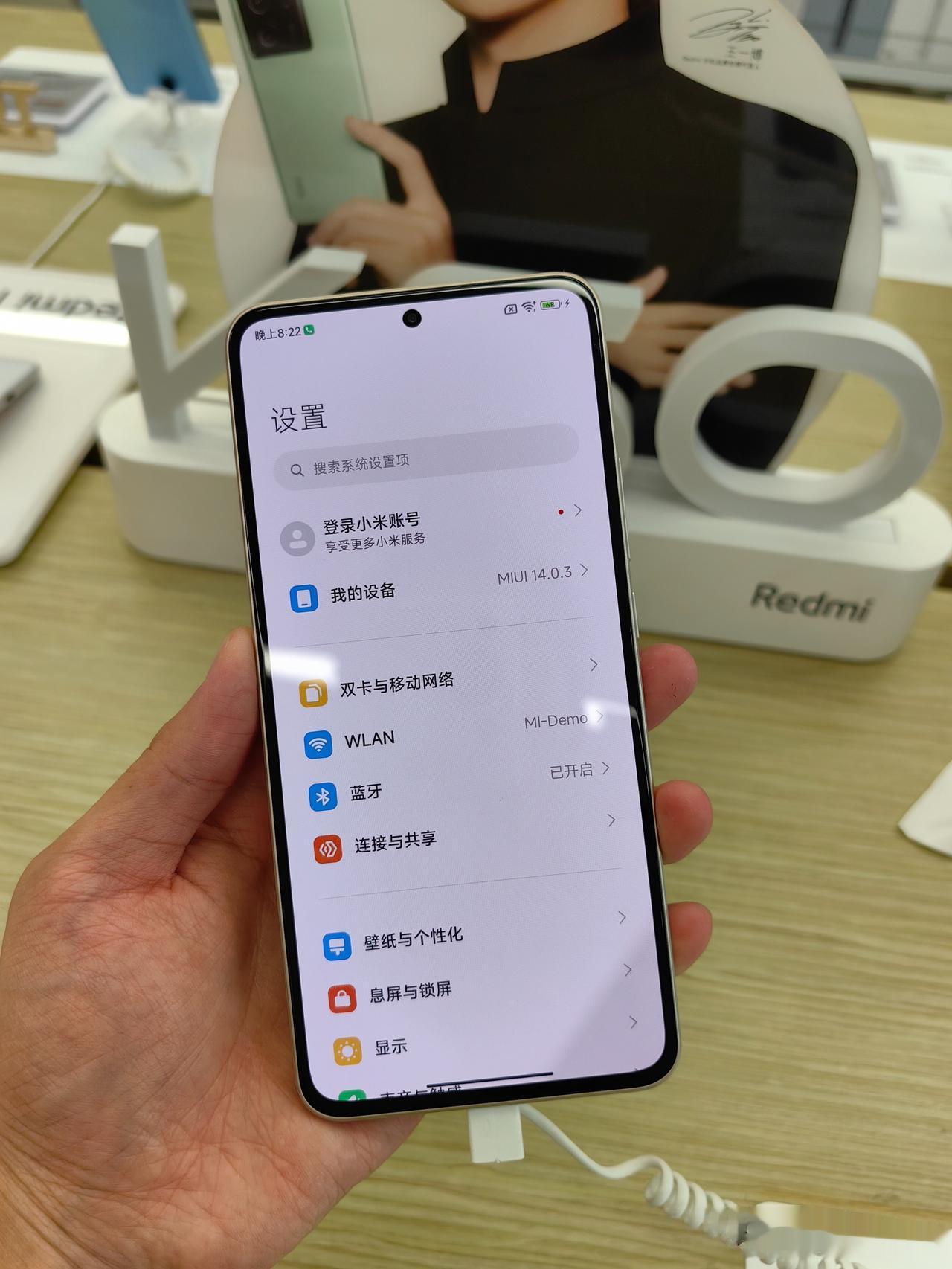 真机上手，红米 K60至尊版有点出乎意料。

俗话说，“网上说的再好，不如上手3