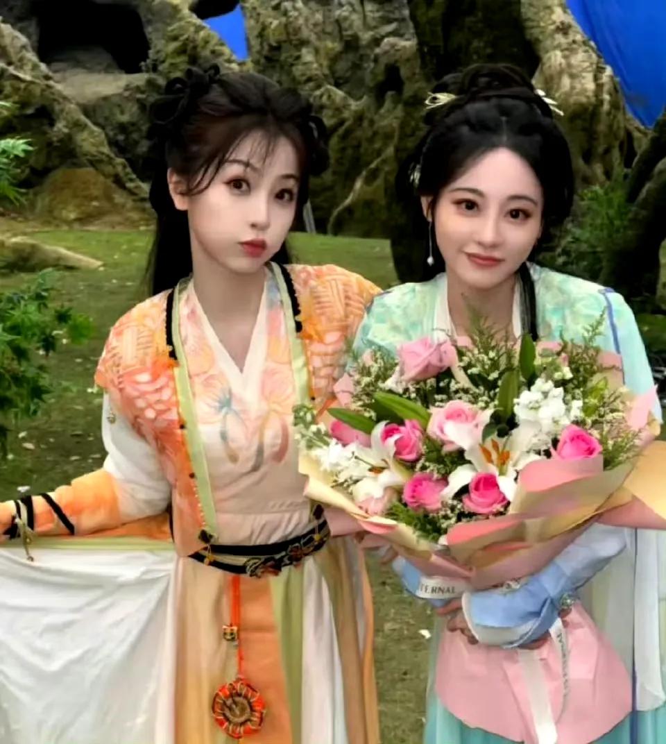 这是什么神仙友情，祝绪丹买了520本虞书欣的杂志支持她，丁禹兮也买了1218套，