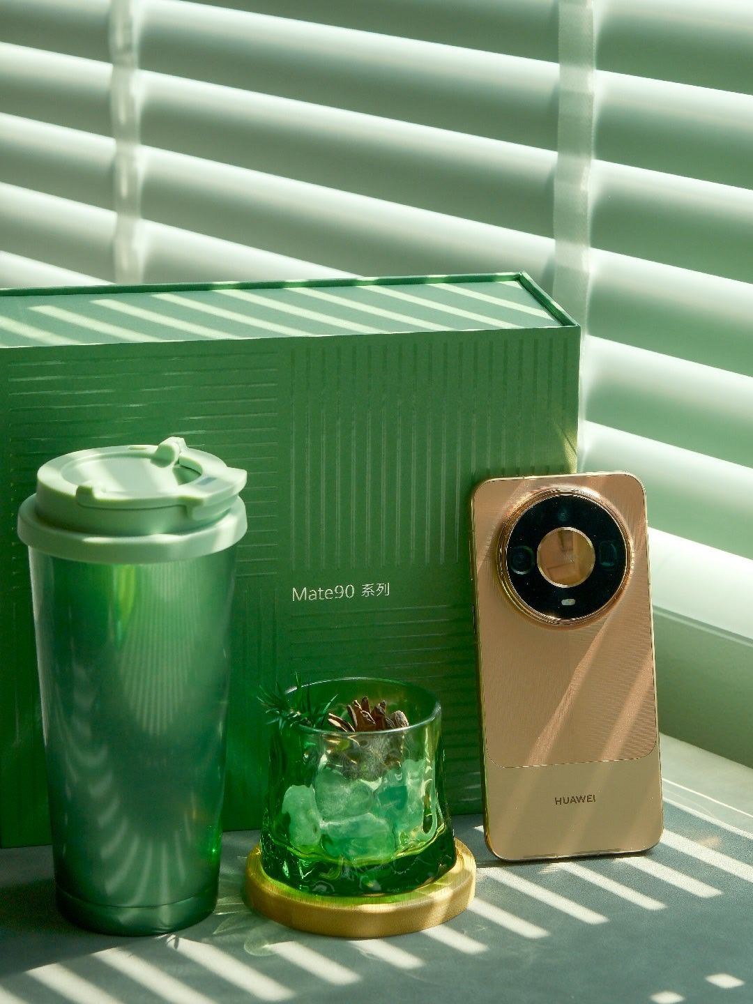 华为Mate 90的这套礼盒太好看了。华为mate90mate一起发光吧 ​​​