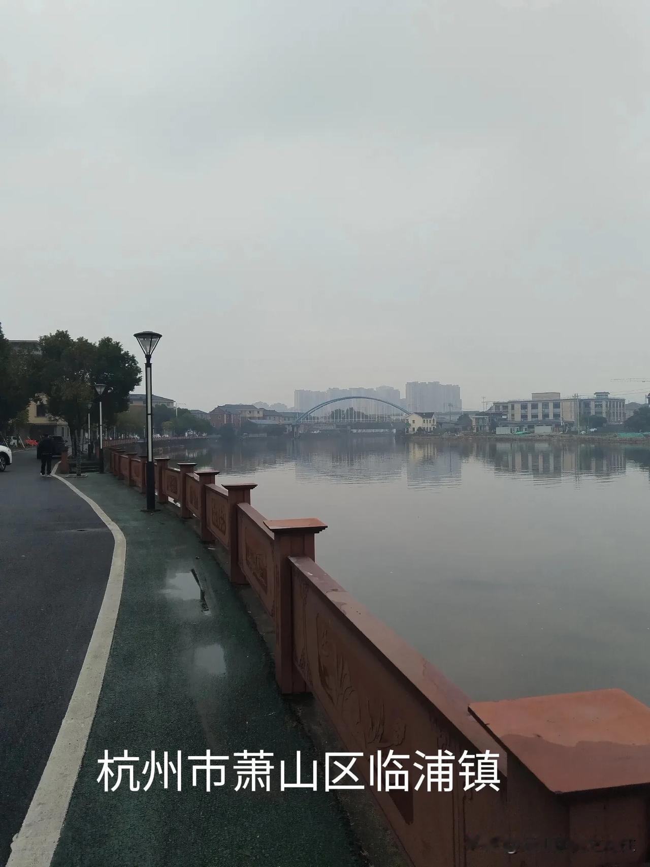 江南水乡，一场雨后的邂逅
 
我是个土生土长的北方人，看惯了北方的辽阔平原与粗犷
