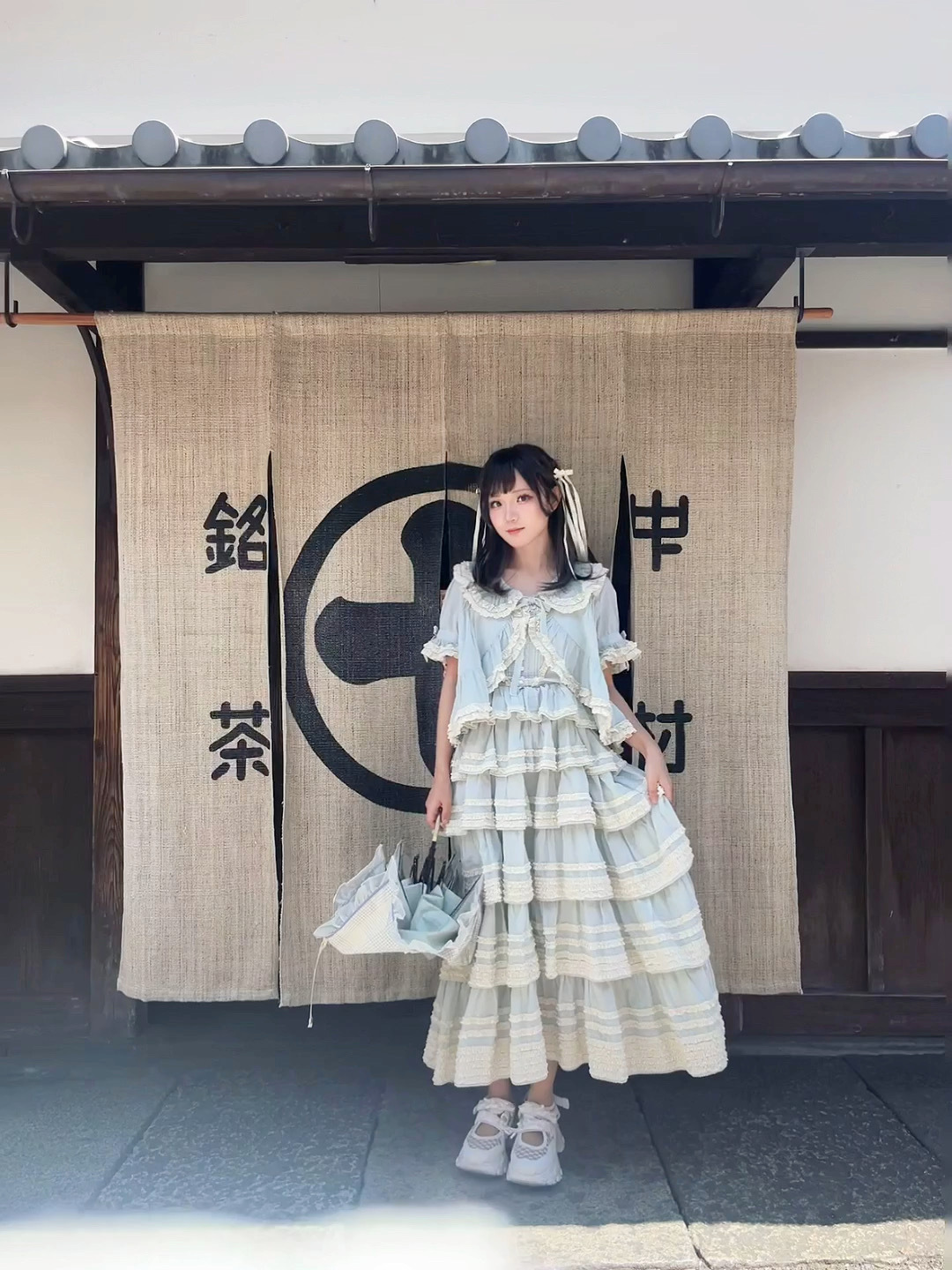 在奈良被🦌追着啃，还好裙子没啃穿 ​​​