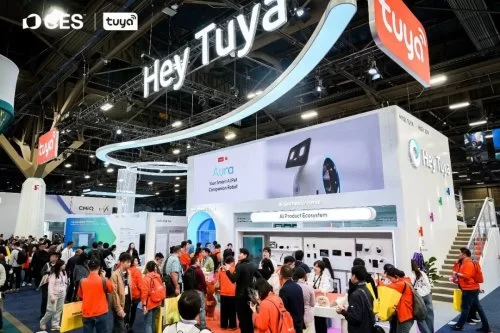 在CES 2026涂鸦智能展区，我们看到了未来“赛博宠伴”的样子