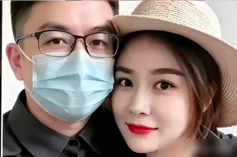 上午做完CT走的时候路过预约窗口，听到了一段对话。

当时我站旁边听了几秒都憋不