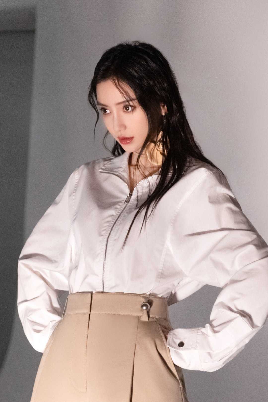 angelababy angelababy “玫瑰与晚风共绘浪漫，你是我心底的爱