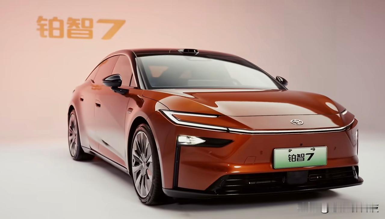 如果你曾经使用过老款合资车，肯定对车机语音助手“听不懂人话”或者反应迟钝的情况深